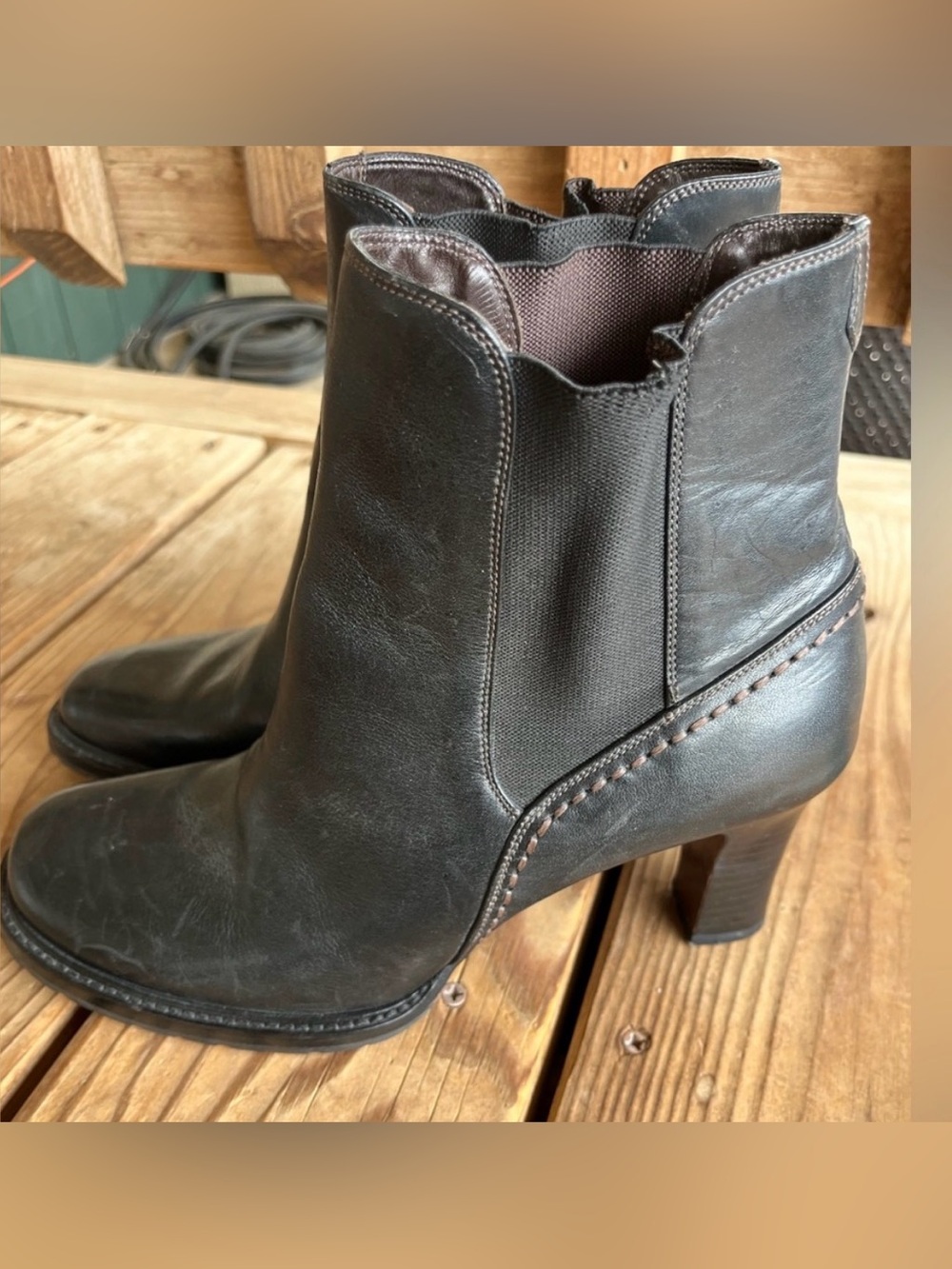 Cole Haan Women's Sz 8.5
Brown Leather Darby Slip On
Stretch Ankle Bootie